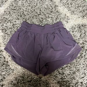 Lululemon hotty hot 2.5 inch